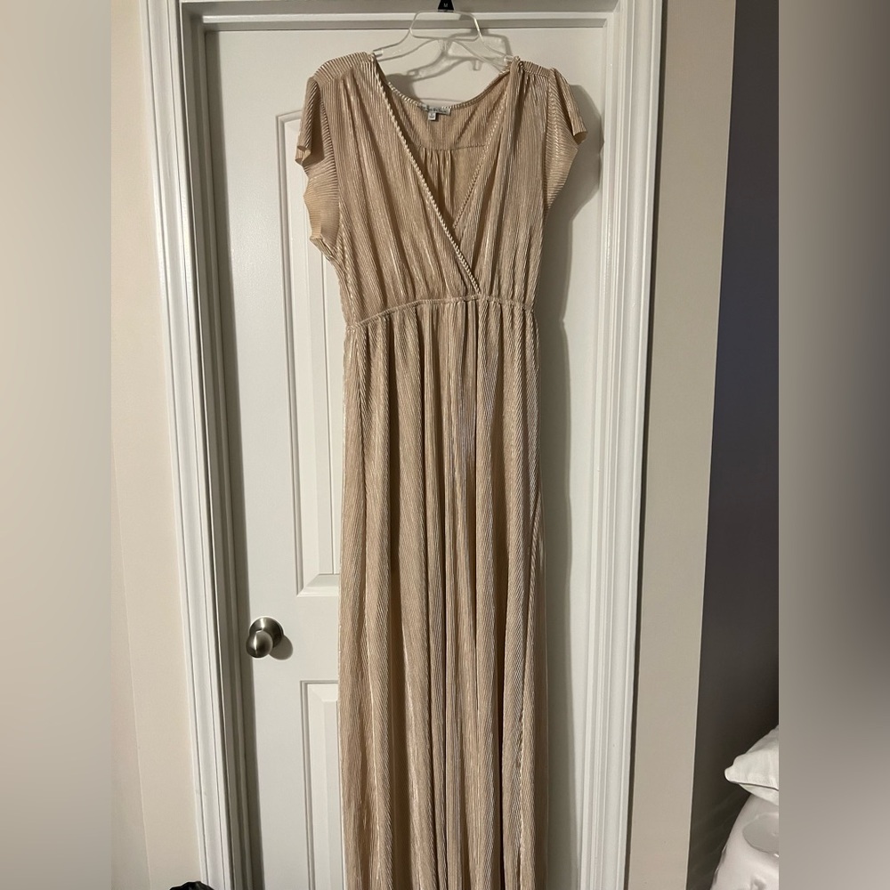 Satin full length short sleeve  dress size lg